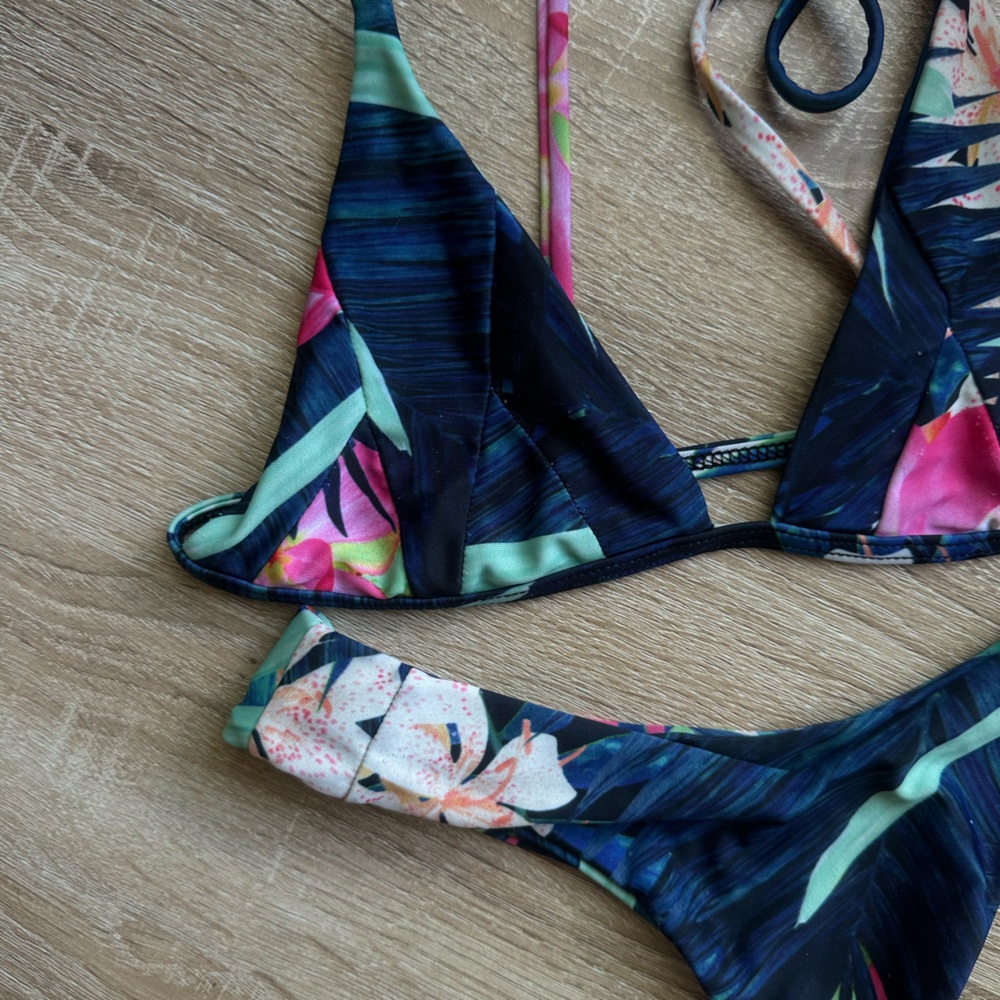 stone fox swim old school